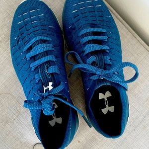 Sling ride 7.5 blue used twice